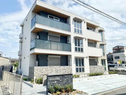 Celeste B棟【3階】の外観