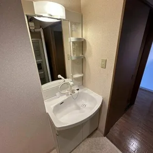 秀弐番館【302号室】の内装