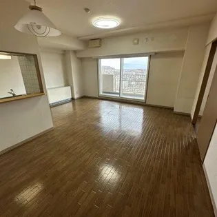 秀弐番館【602号室】の居間