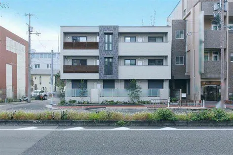 ラ イーストの画像