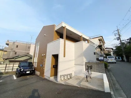 大阪府箕面市瀬川5丁目【アパート】の外観