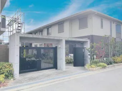 シャーメゾン ラルゴの画像