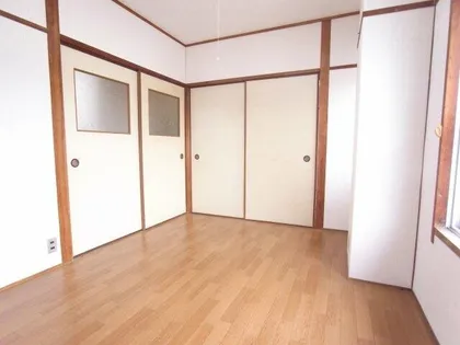 舞子八木ハイツ【5階】の居間