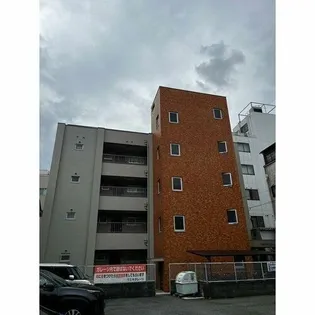 ウエキマンション【1階】の外観