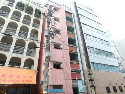 ステイタス難波ビル【1階】の外観