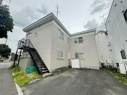 本通1丁目1棟2戸 右側の画像