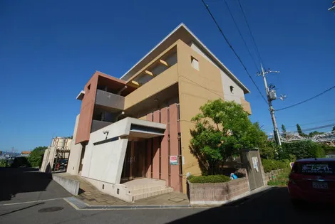 トゥリオ インの画像