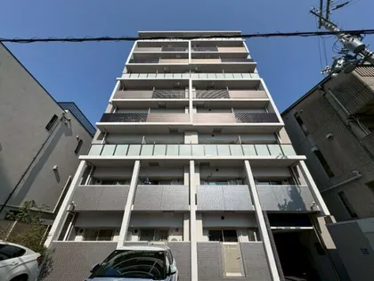 ラ・フェスタ真田山【3階】の外観