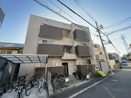 ディアネス【3階】の外観