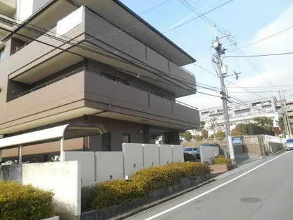 アヴニール千里の画像