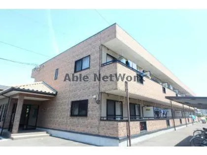 ファミーユ中山【1階】の外観