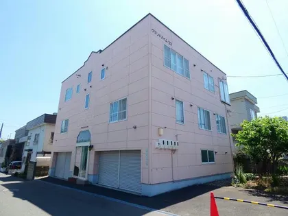北海道札幌市南区南三十三条西8丁目【アパート】の外観