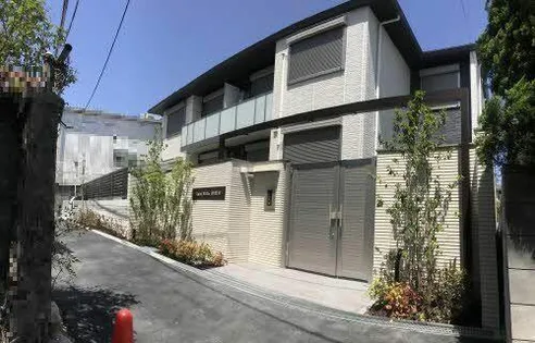 East Villa 逆瀬川【0102号室】の外観