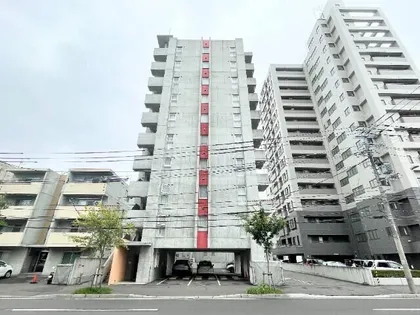 グランドジョラスN6【8階】の外観