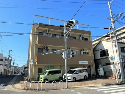 アヴニール松野の画像