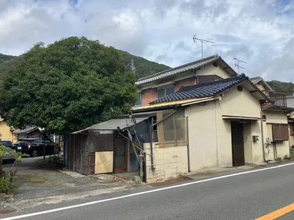 兵庫県たつの市新宮町香山【一戸建】の外観