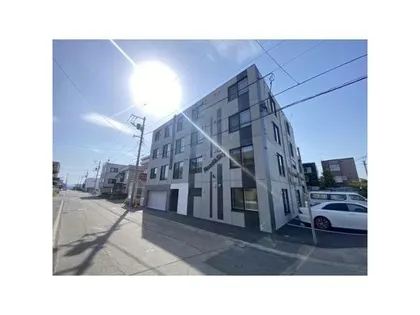 Road & Sky ATSUBETSUNISHI【4階】の外観