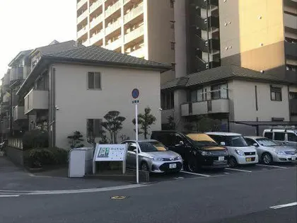 クィーンズ パレス【B201号室】の外観