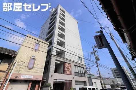 アッサンブラージュの画像