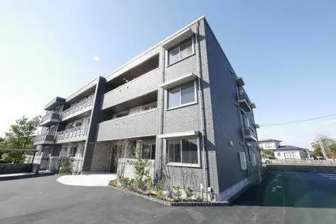 ロイヤルパーク本城の画像