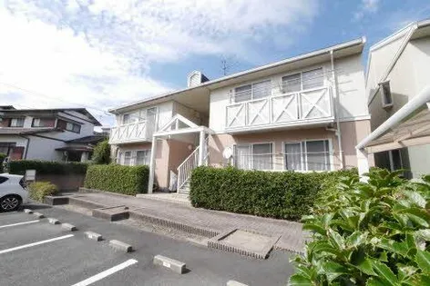 ファミール二島 A棟【2階】の外観