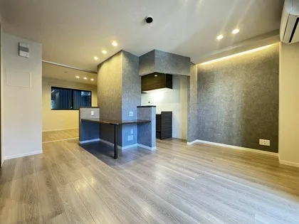 モンレーヴ本町【1階】の居間