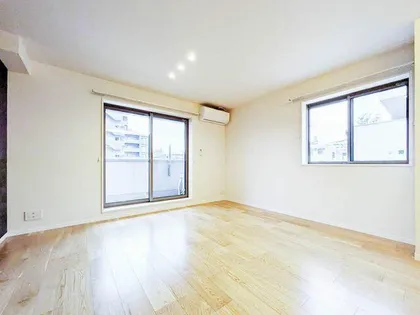 プレミアス城西【A0202号室】の居間