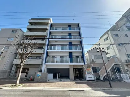 エクセレンス藤井の画像