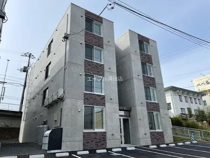 プルミエール・ミウ・ヴィ【102号室】の外観