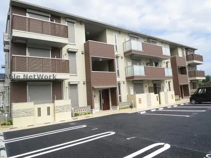 モア・サンハイム【3階】の外観