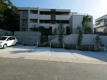 サスティーナ東山の画像