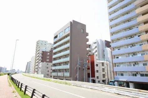 ソレイユ中島公園の画像