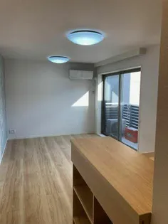 シャーメゾン中御門【0301号室】の居間