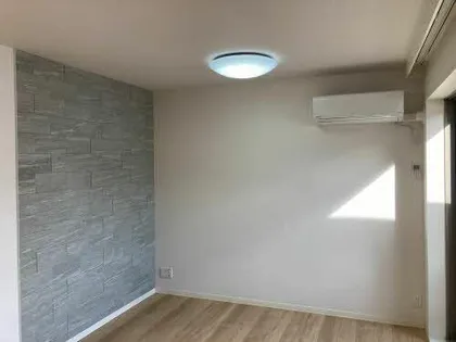 シャーメゾン中御門【0301号室】の居間