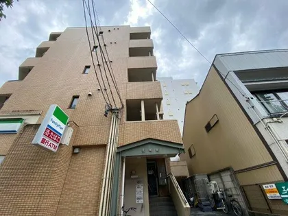 秀明館【4階】の外観