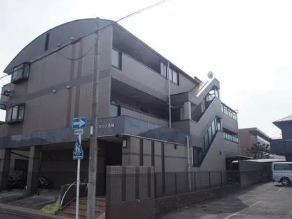 アミュズマン亀城【3階】の外観