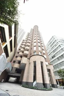 アパタワーズ神戸三宮【14階】の外観