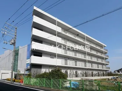 ベルエール江坂【4階】の外観