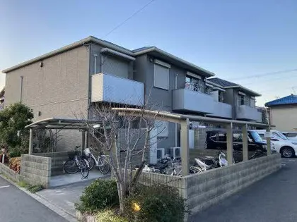 サンヒルズ阪奈【1階】の外観