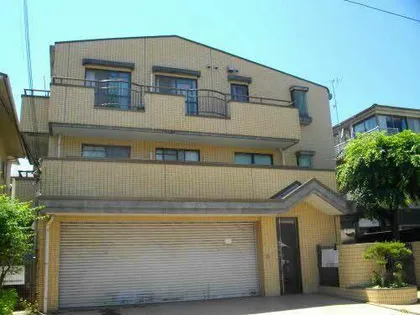 ファースト岩倉の画像