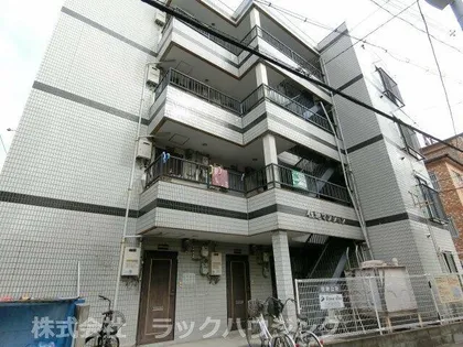 住地八坂マンション【3階】の外観