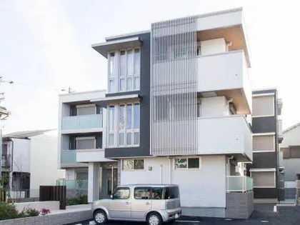 シャーメゾン近松の画像