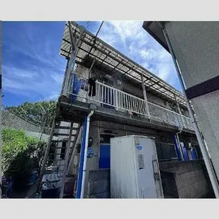 青い空と見晴らしの丘の画像