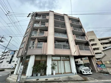 ラトゥール割塚の画像