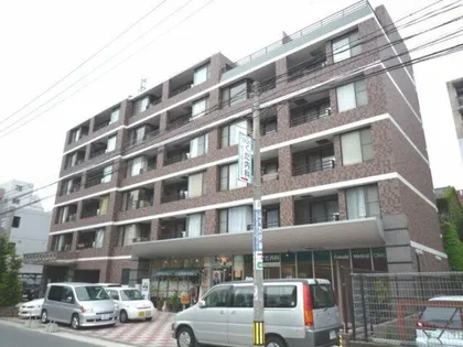 赤坂シャトー松風【4階】の外観