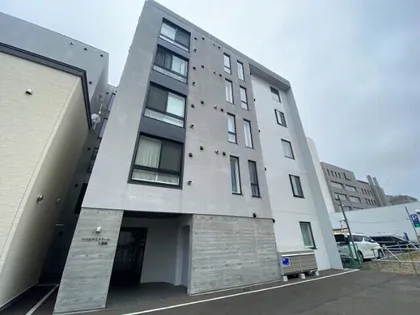 リベルテスクアール七番館の画像