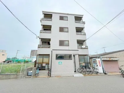 ロイヤルハイツまつい3【4階】の外観