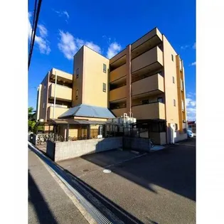 ミ・ピアーチェ【2階】の外観