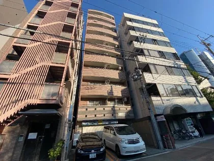 ルミエール新大阪【7階】の外観