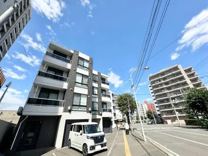 TRIBE NAKANOSHIMA STAの画像